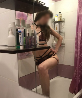💫 Позволь мне искушать тебя своими экзотическими возможностями и безграничными фантазиями. 💋 У меня есть все, чтобы сделать наши встречи запоминающимися и удовлетворяющими. 🌹 Со мной ты найдешь настоящую страсть и наслаждение. Разрешаю тебе погрузиться в мир наслаждения и насладиться каждой минутой жаркого экстаза. 🔥 Мои услуги подарят тебе океан удовольствия и счастья. Полный релакс и незабываемый оргазм гарантированы. Не веришь? 🌟 Посмотри мои проверенные фото и отзывы о моей работе. 💯 Доверься мне, и я покажу тебе, что такое настоящий восторг. Позвони мне прямо сейчас, и мы начнем наше незабываемое приключение в моей уютной квартире в Москве. 🌃 Жду тебя, мой герой страсти и наслаждения! 💕 Светланочка